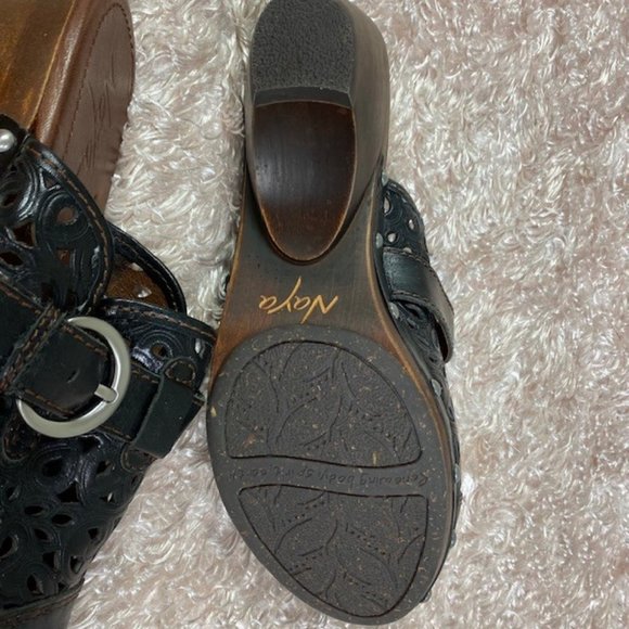 NAYA Hyacinth Clog Laser Cut Leather Wooden Heel, EUC, size 8 W‎ - Picture 7 of 10